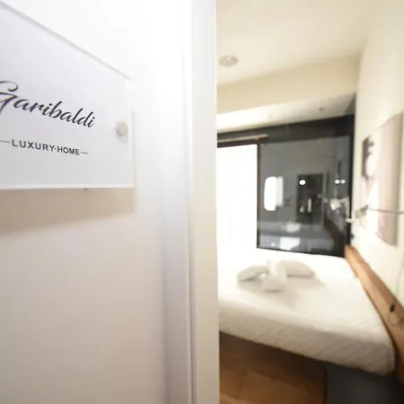 My House Luxury 住宿加早餐酒店 4*